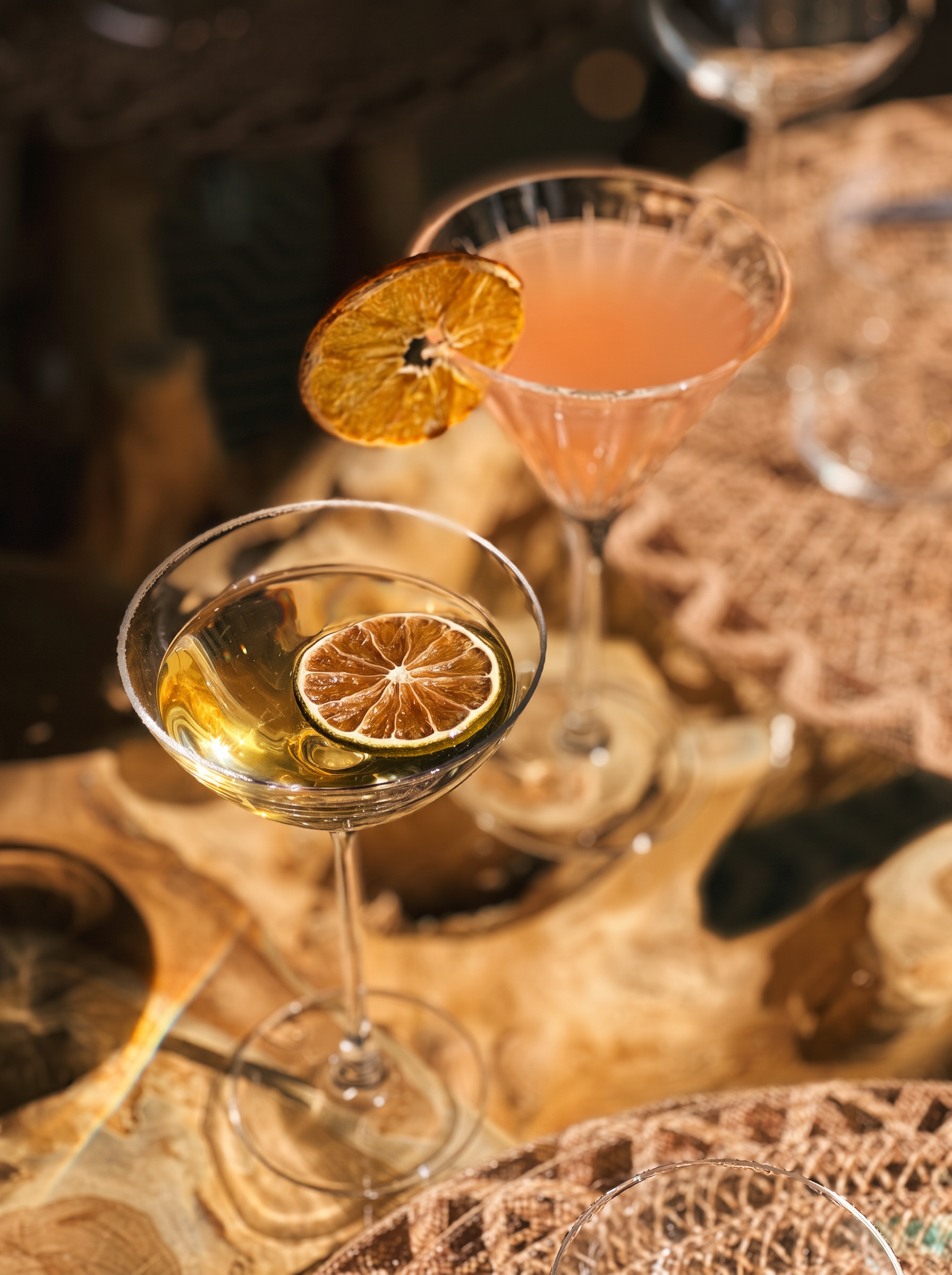 Cocktail d'autore con agrumi disidratati